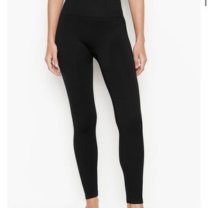 Victoria Secret sport ribbed legging. Small.